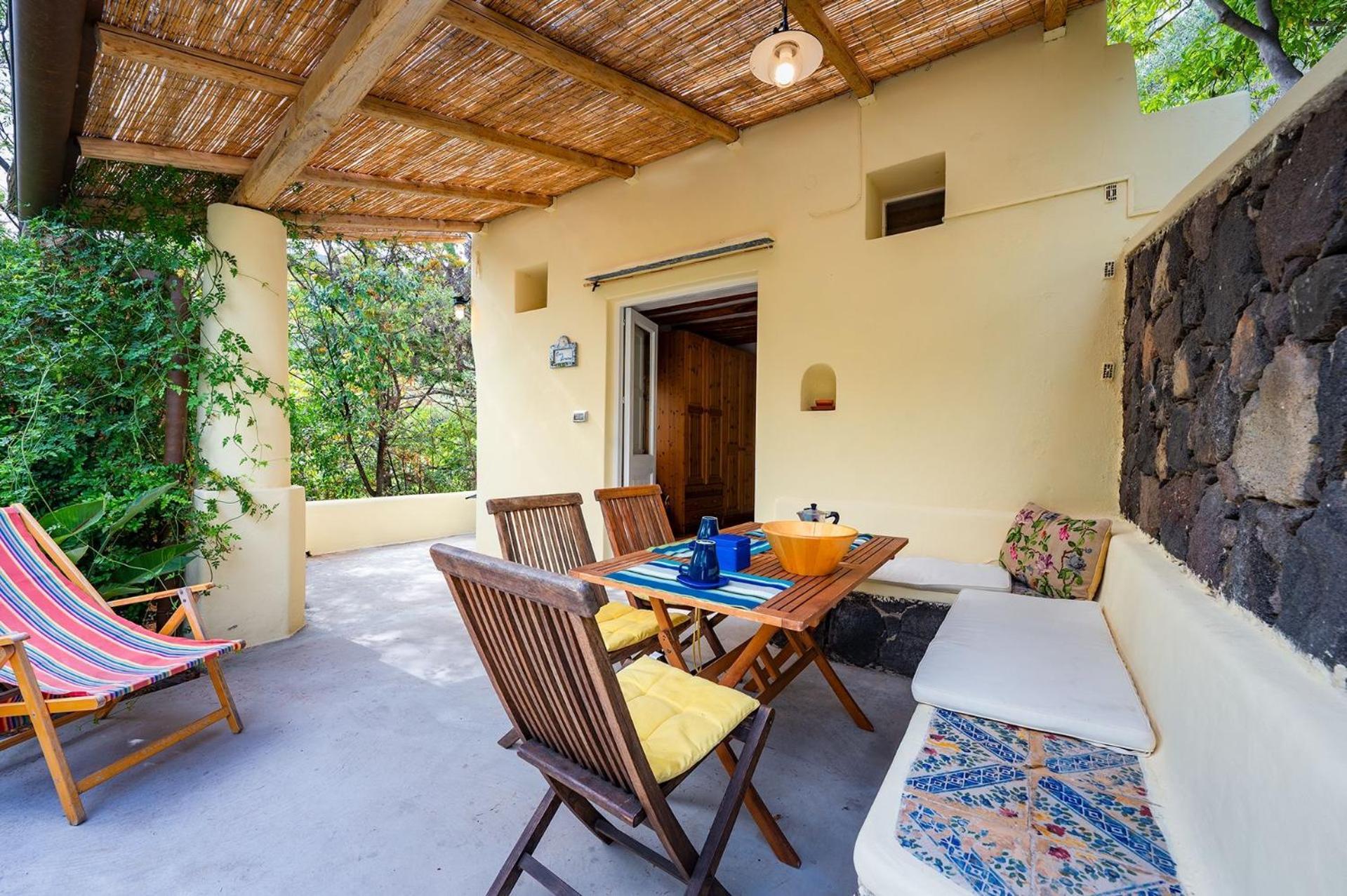 Casa Scirocco Lipari Villa Exteriör bild